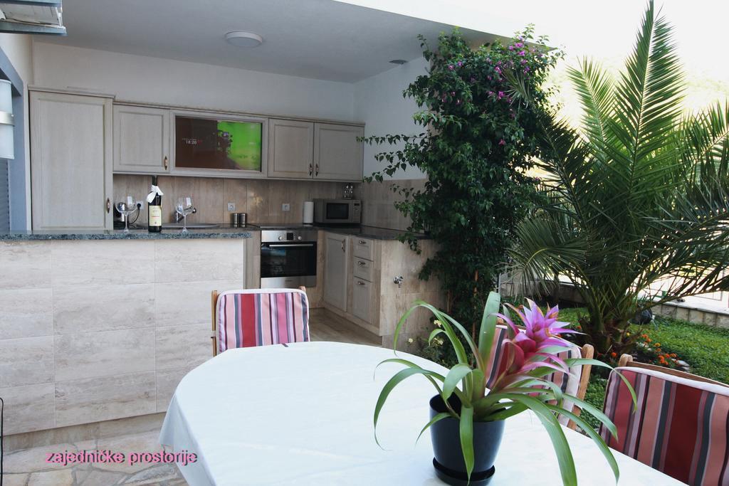 Montelux Apartments Budva Quarto foto