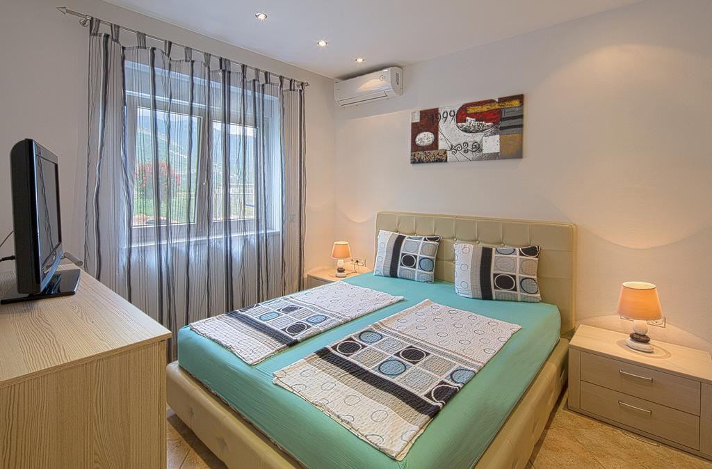 Montelux Apartments Budva Quarto foto