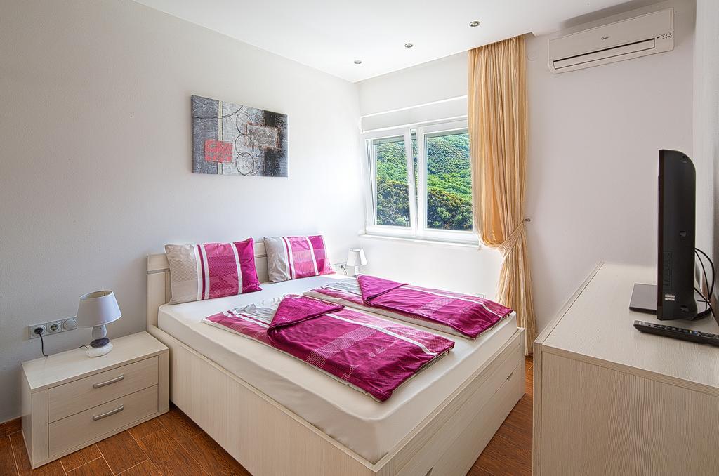 Montelux Apartments Budva Quarto foto