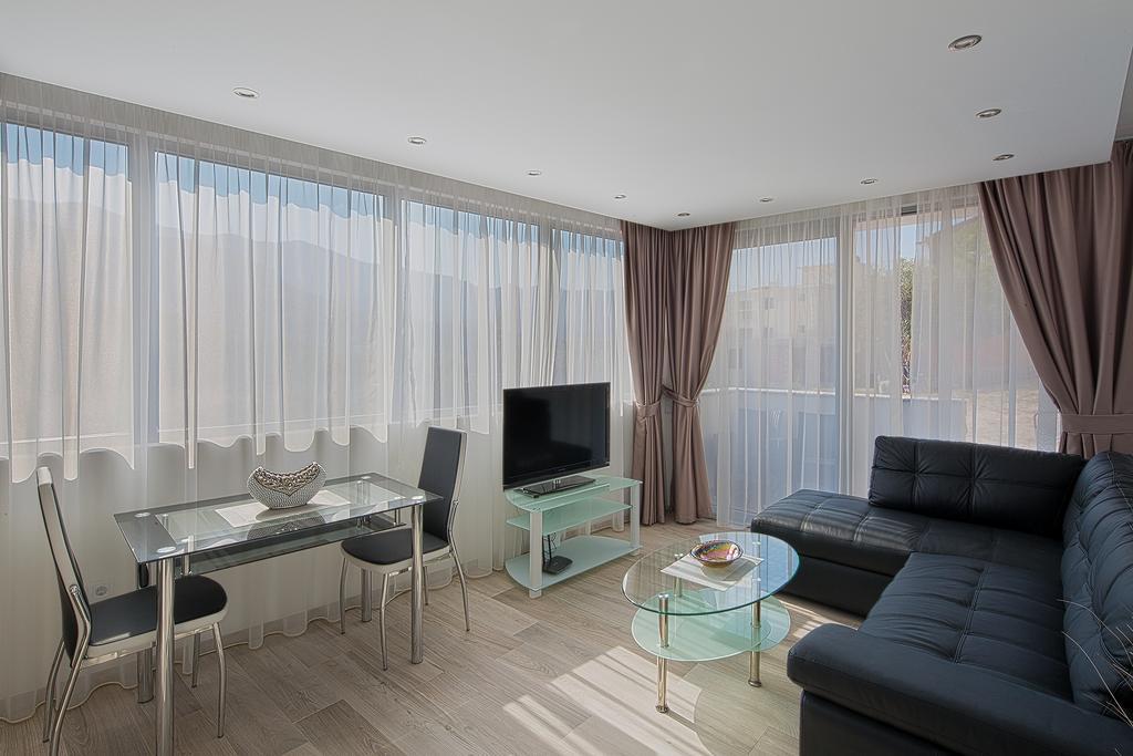 Montelux Apartments Budva Exterior foto
