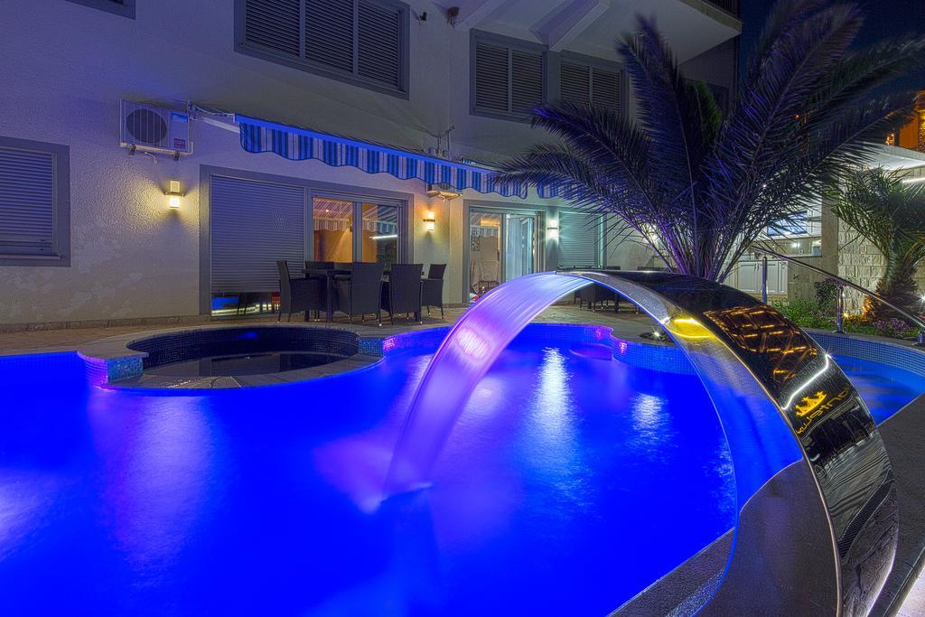 Montelux Apartments Budva Exterior foto